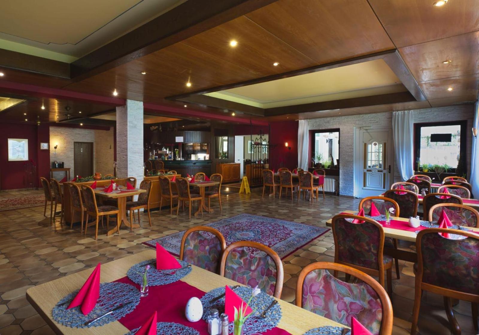 Hotel Krone Riesling Trittenheim Exterior foto